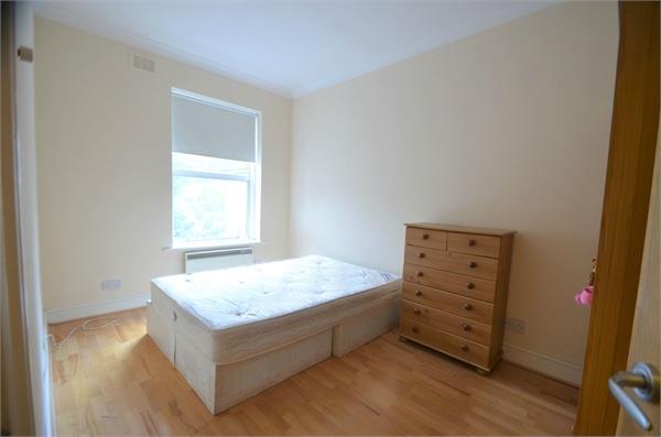 Daws Lane, Mill Hill